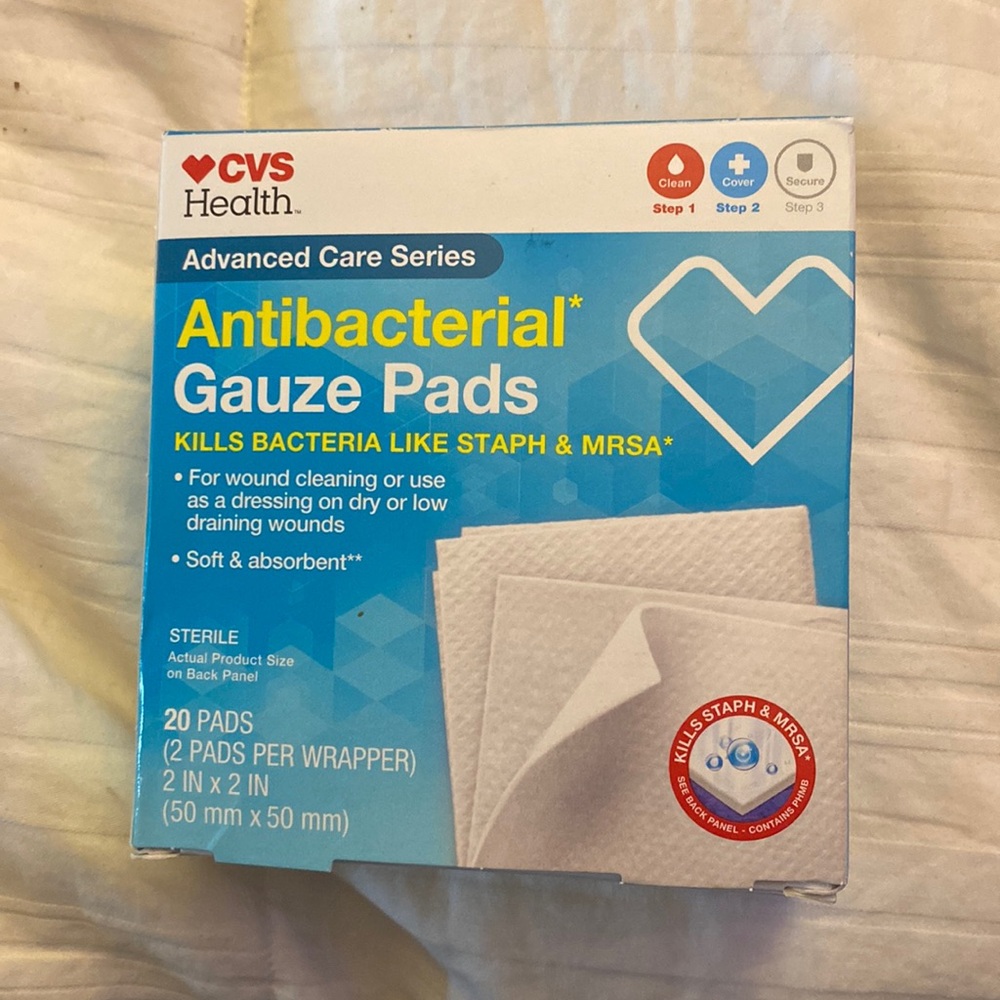 Antibacterial gauze pads kills bacteria, like staph, and Mersa, soft  20 pads